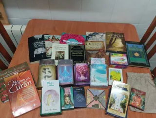 Tarot, Oracoli e Libri Esoterici: Varietà di Articoli Esoterismo