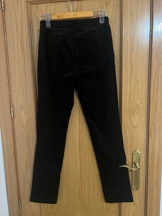 Pantalones pana negros talla M.