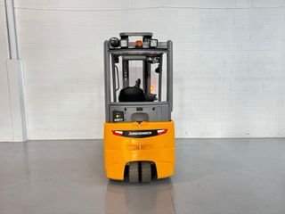 Carretilla elevadora Jungheinrich EFG 218K Litio.