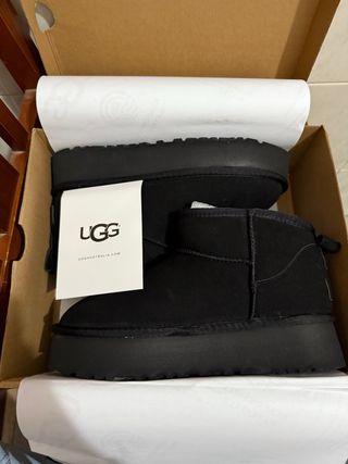 Botas UGG Negras Plataforma