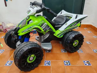 Quad Kawasaki Eléctrico Infantil