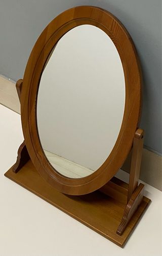 Specchio da trucco ovale in legno