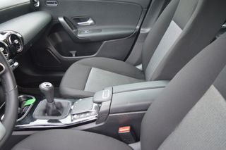 MERCEDES-BENZ CLASS A (W177) A 160 Business Soluti