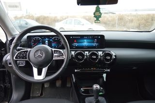 MERCEDES-BENZ CLASS A (W177) A 160 Business Soluti