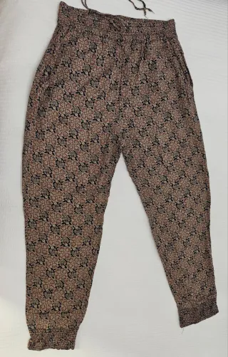 Pantalón estampado cómodo