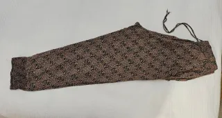 Pantalón estampado cómodo