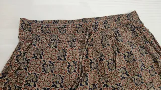 Pantalón estampado cómodo