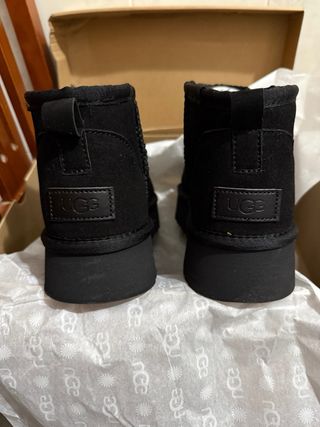 Botas UGG pretas plataforma