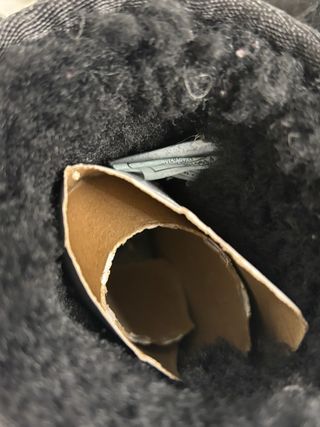 UGG basse nere con dettagli