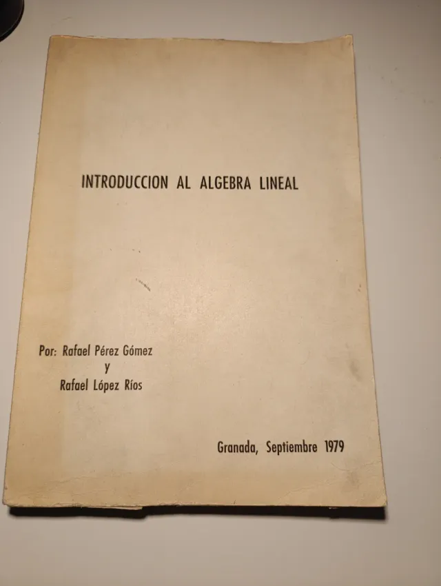 Introducción al Algebra Lineal. Medidas 31x22x3
