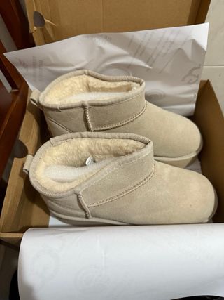 Botas UGG bege plataforma