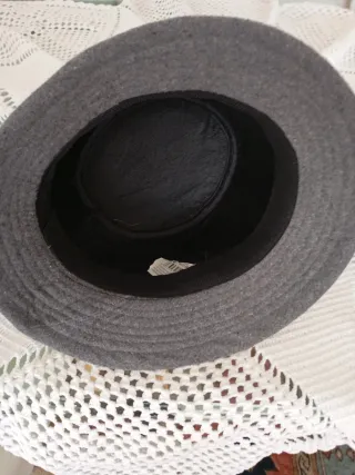 Sombrero da donna grigio