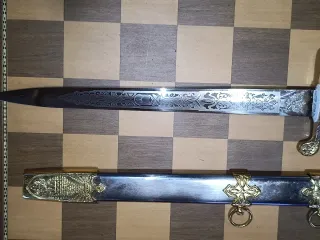 Sable decorativo con funda