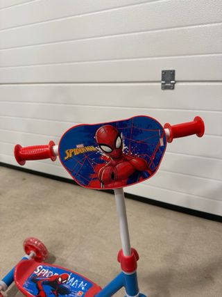 Patinete 3 Ruedas Spiderman Marvel