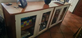 Mueble de salón con vitrinas