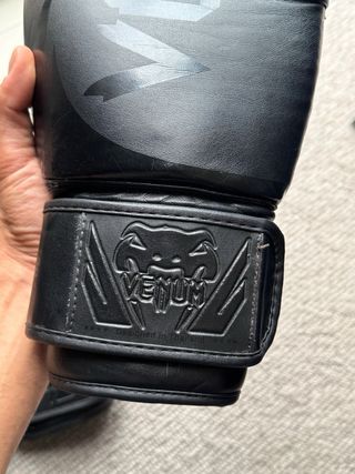 Guantes de boxeo Venum negros