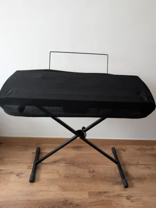 Teclado Casio LT-700 con atril