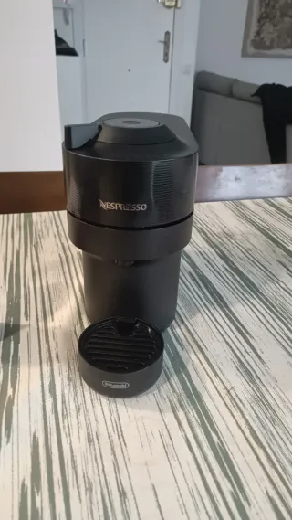 Cafetera Nespresso Negra