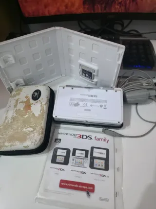 Nintendo 3DS Blanca 128GB + Accesorios