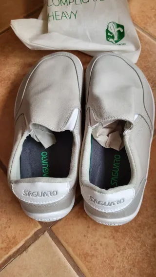 Zapatillas Saguaro gris y Blancas