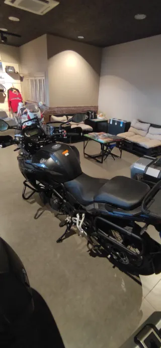 Benelli TRK 502 X con maletas