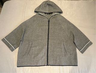 Capa Parfois gris talla única