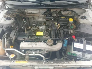 Nissan Almera 2000