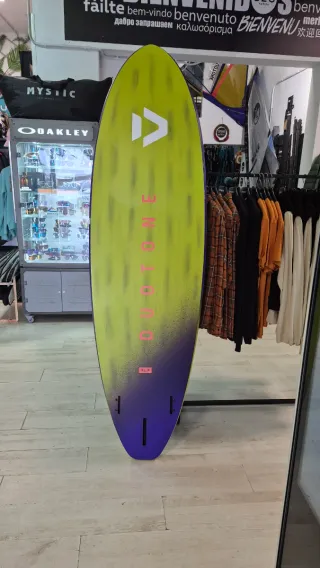 Tabla de windsurf Duotone Ultra Freewave SLS 104