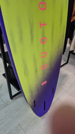 Tabla de windsurf Duotone Ultra Freewave SLS 104