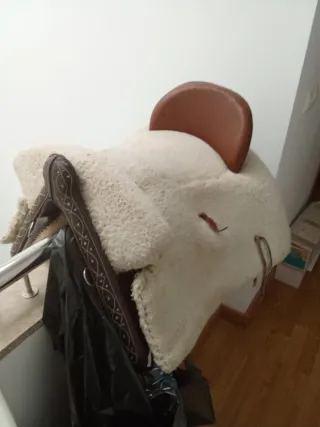 Montura mixta repujada como nueva