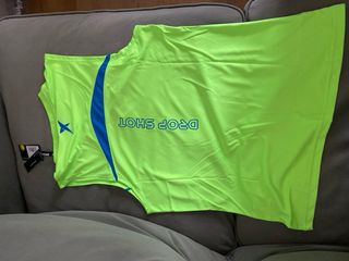 Camiseta sin mangas Drop Shot verde y azul