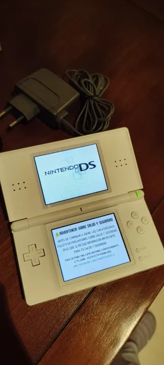 Nintendo DS Lite Blanca + 14 Juegos