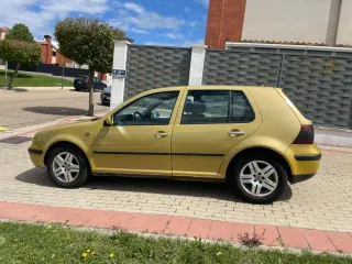 Volkswagen Golf 2003