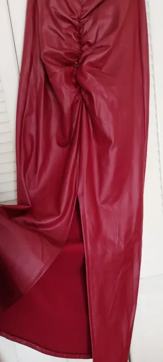 Vestido largo burdeos sin tirantes talla S/M