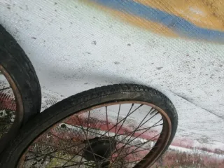 Ruedas Guzzi Oxidadas