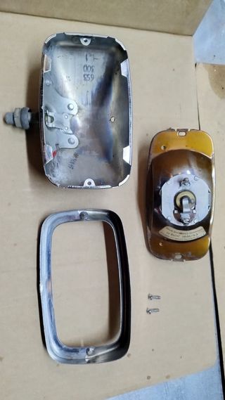 Faro antiniebla Marchal 653 en estado aceptable.