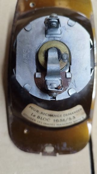 Faro antiniebla Marchal 653 en estado aceptable.