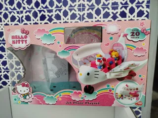 Avión Hello Kitty con caja