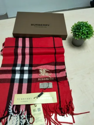 Bufanda Burberry Cuadros Roja