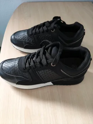 Zapatillas deportivas chica talla 37