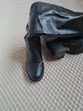 Botas negras piel Talla 40 sin estrenar