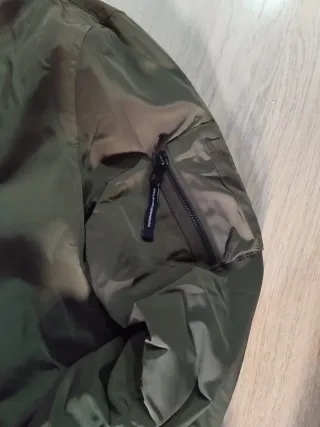 Cazadora Pull&Bear verde oliva