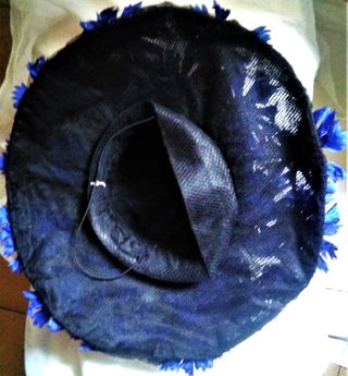 PAMELA AÑOS 50 CON FLORES DE TELA AZULÓN