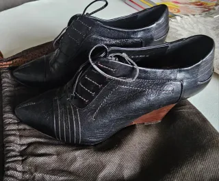 Botines Adolfo Domínguez piel cuña negros