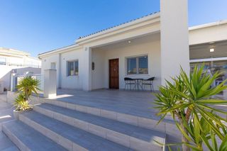 Chalet en venta en La Siesta - El Salado - Torreta en Torrevieja