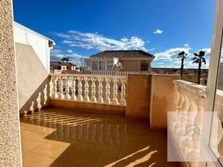Chalet en venta en La Siesta - El Salado - Torreta en Torrevieja