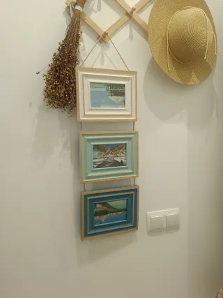 Cornice in legno per 3 foto