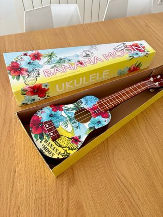 Ukelele Banana Moon
