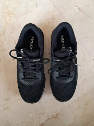 Zapatillas Under Armour Negras
