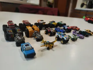 Lote de 18 coches y vehículos Micromachines